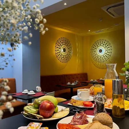 Marquis Urban Hotel